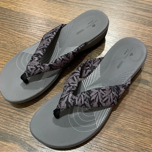 NWOT CLARKS ARLA GLISON WOMEN Sandals in Black Interest - Picture 1 of 11